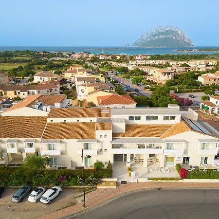 Felix Hotels - Hotel Residence Porto San Paolo Екстериор снимка