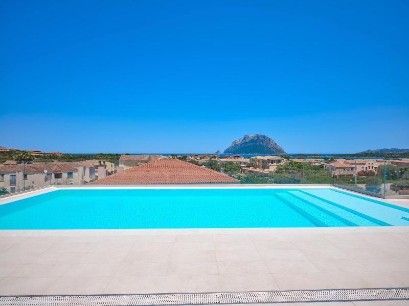Felix Hotels - Hotel Residence Porto San Paolo Екстериор снимка