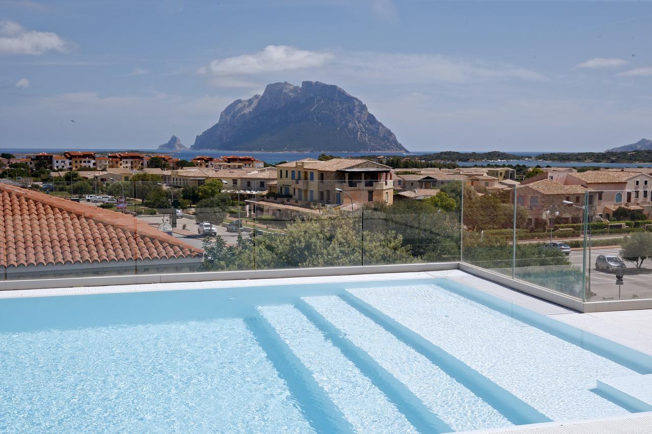 Felix Hotels - Hotel Residence Porto San Paolo Екстериор снимка